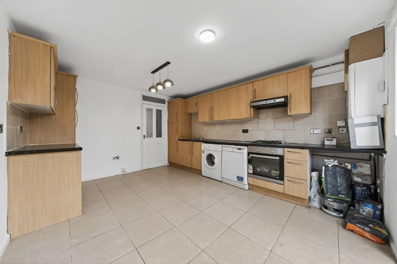 Whinchat Road, SE28, photo 15