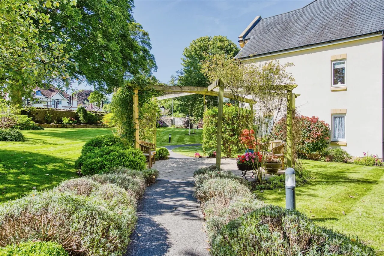 Charlton Road, Shepton Mallet, BA4, photo 13