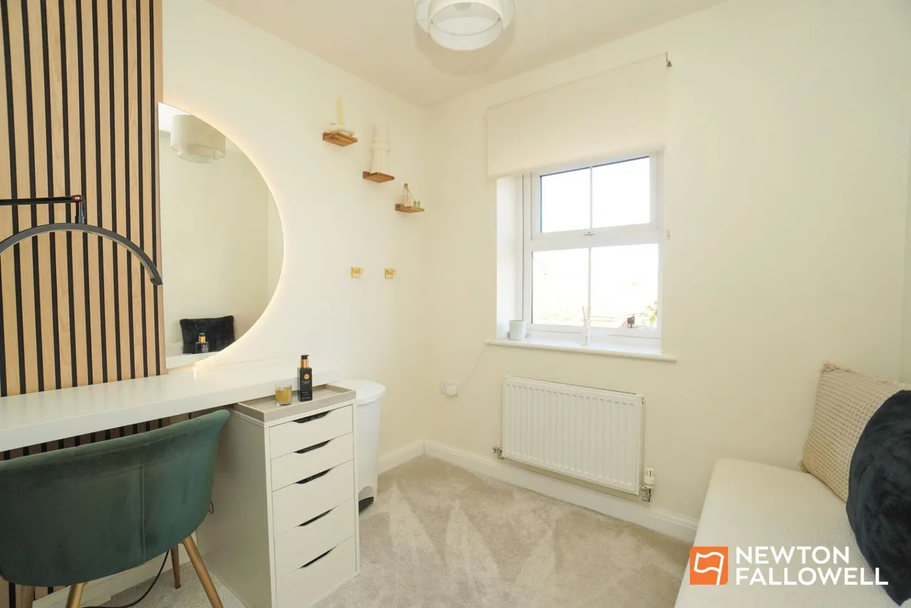 Pankhurst Close, East Leake, LE12, photo 13