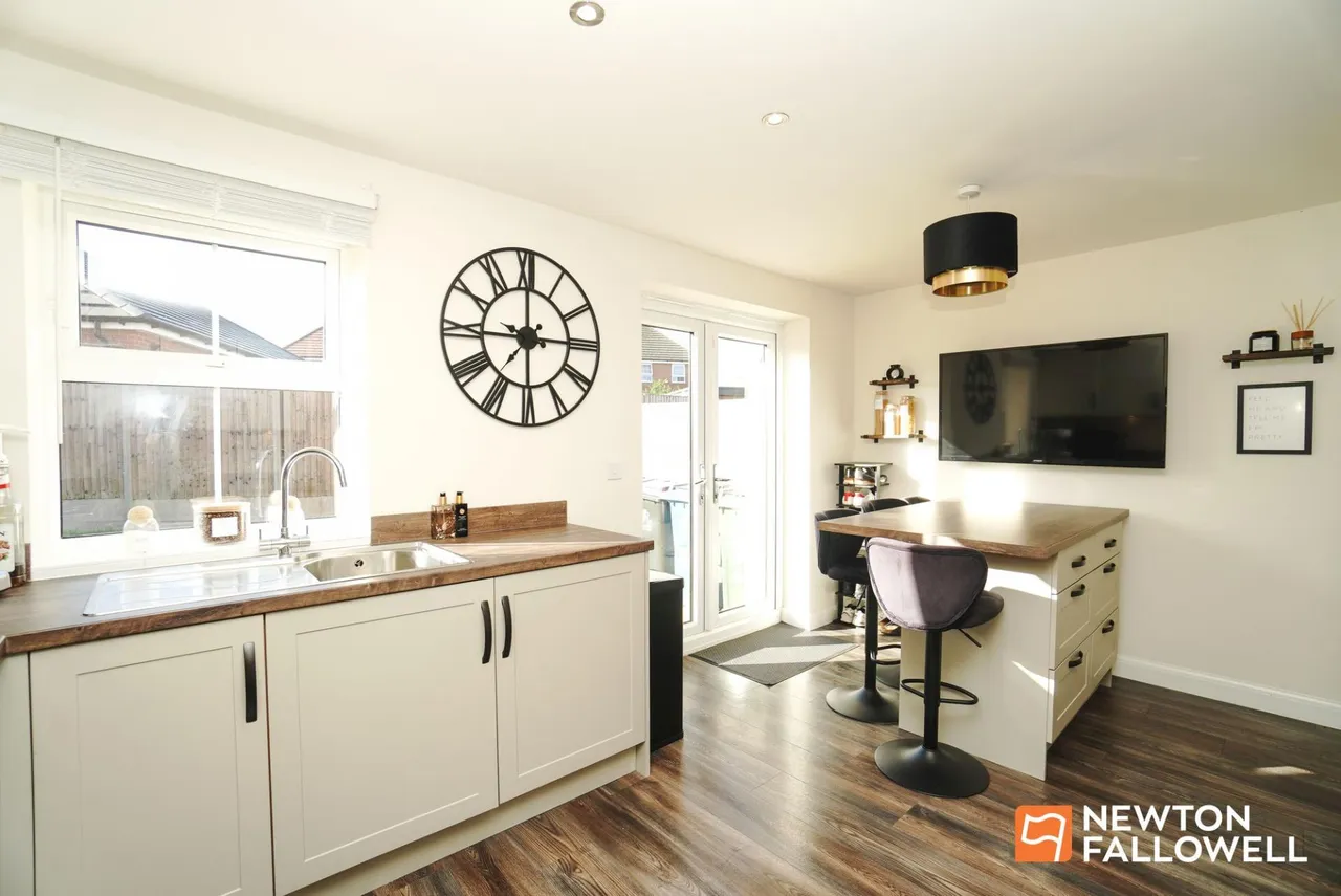 Pankhurst Close, East Leake, LE12, photo 6