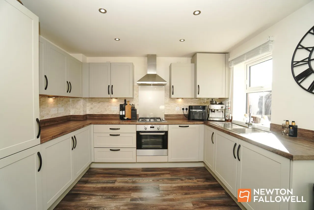 Pankhurst Close, East Leake, LE12, photo 4