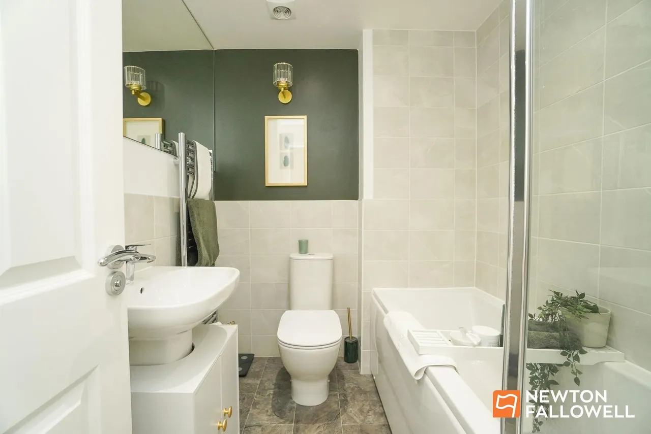 Pankhurst Close, East Leake, LE12, photo 14