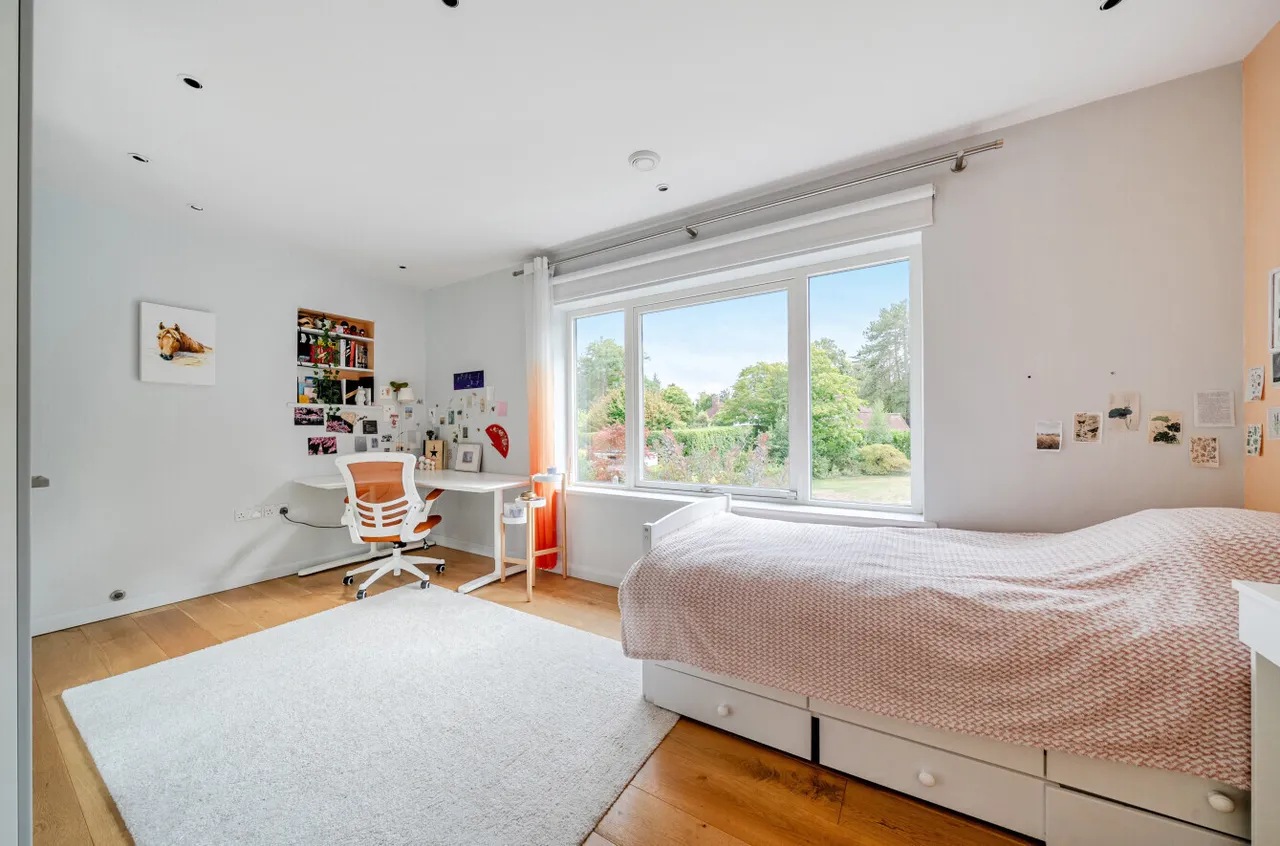 Hockering Road, Woking, GU22, photo 31