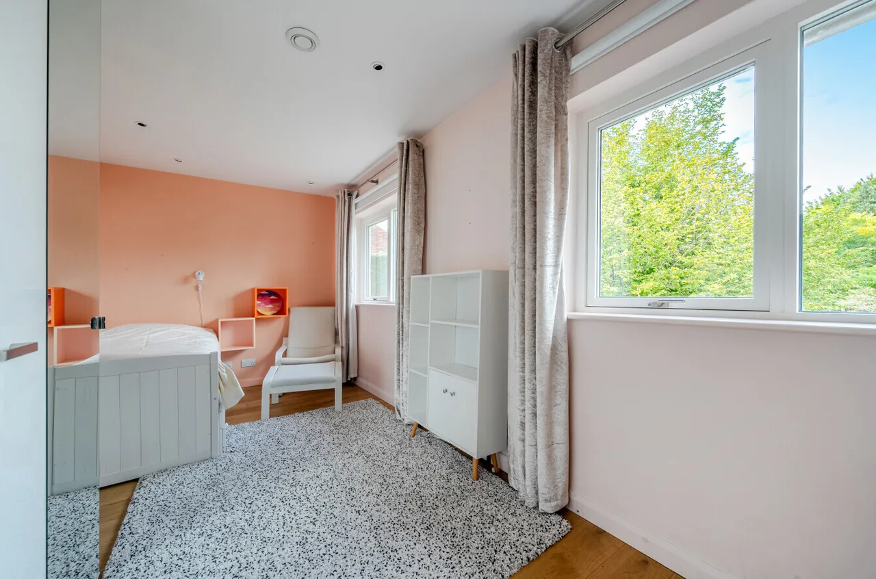 Hockering Road, Woking, GU22, photo 32