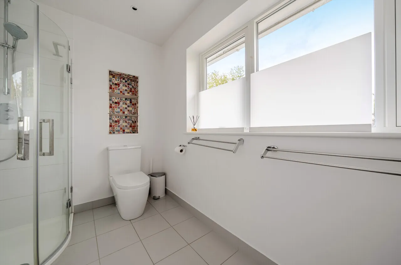 Hockering Road, Woking, GU22, photo 43