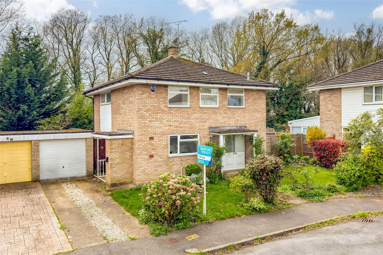 3 bed house for sale — Linden Crescent, St. Albans, Hertfordshire, AL1 5DD