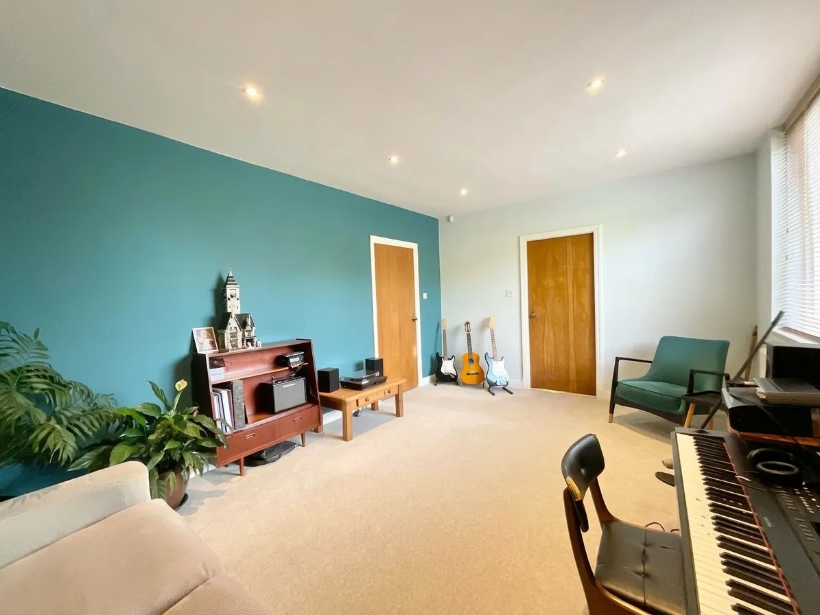 Leys Drive, Newcastle, ST5, photo 8
