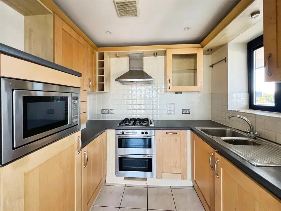 Canute Road, Southampton, SO14, photo 3