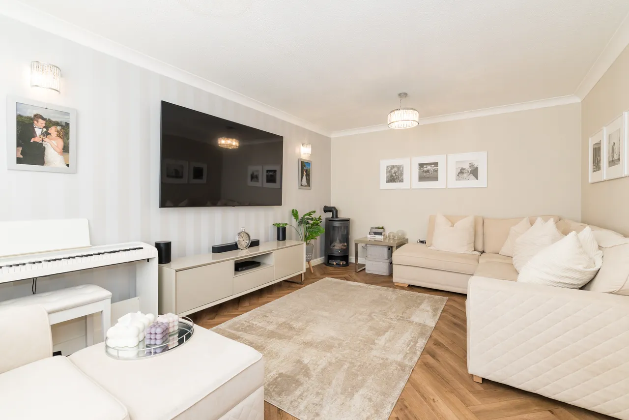 Dunsdale Drive, Ashton-In-Makerfield, WN4, photo 3