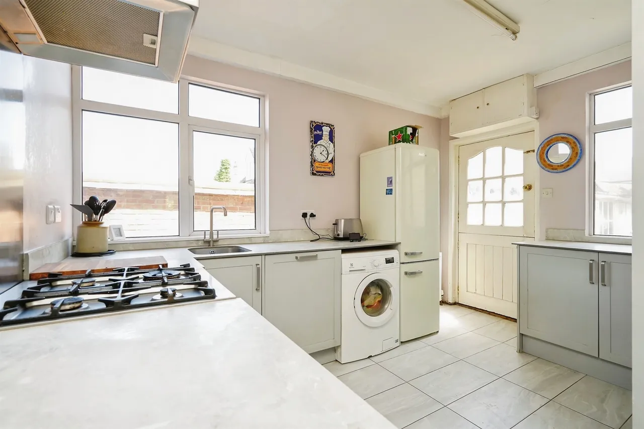 Victoria Road, Bicester, OX26, photo 4
