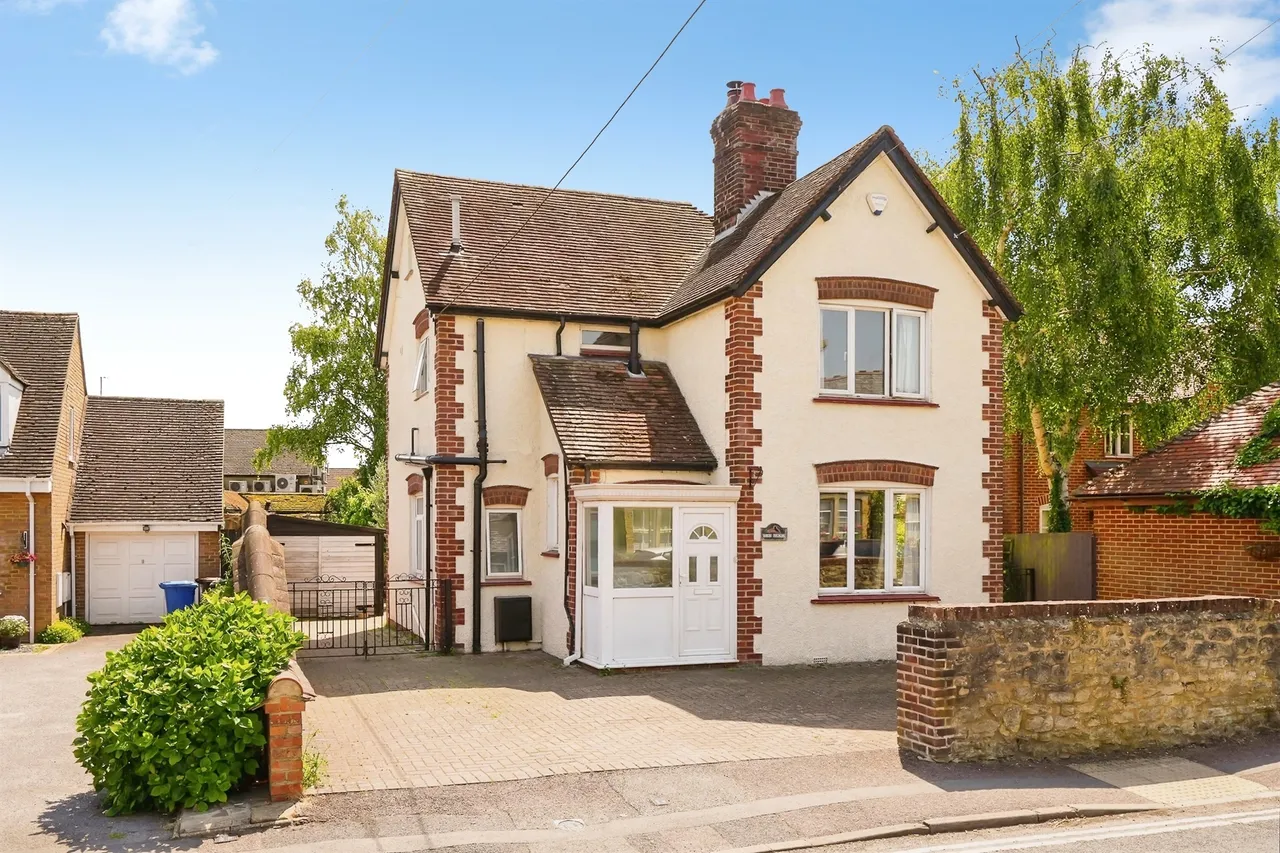 3 bed house for sale, Victoria Road, Bicester, OX26