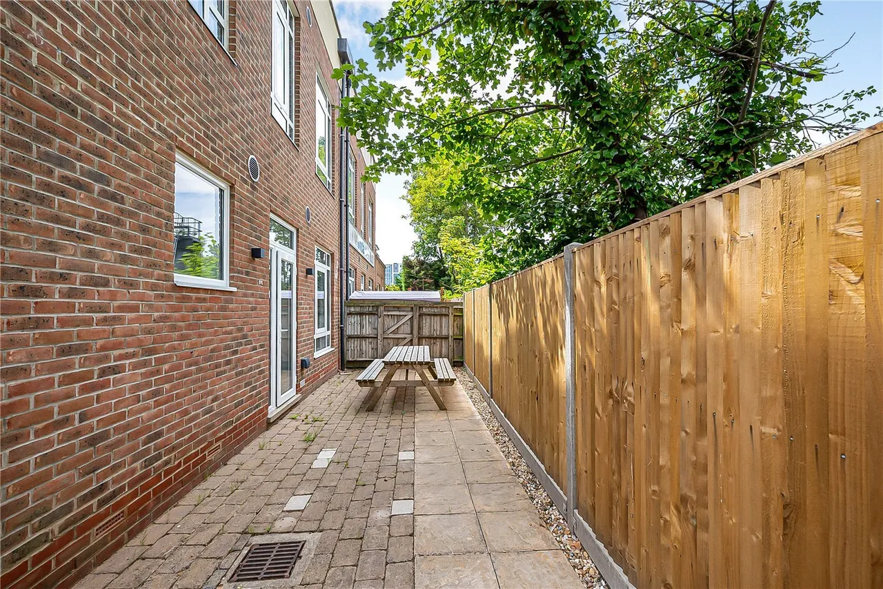 Candler Mews, Twickenham, TW1, photo 13