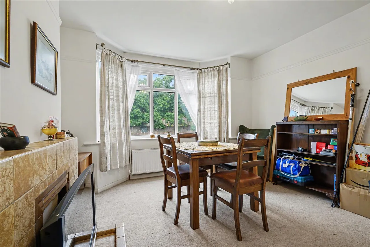 High Road, Chilwell, NG9, photo 8