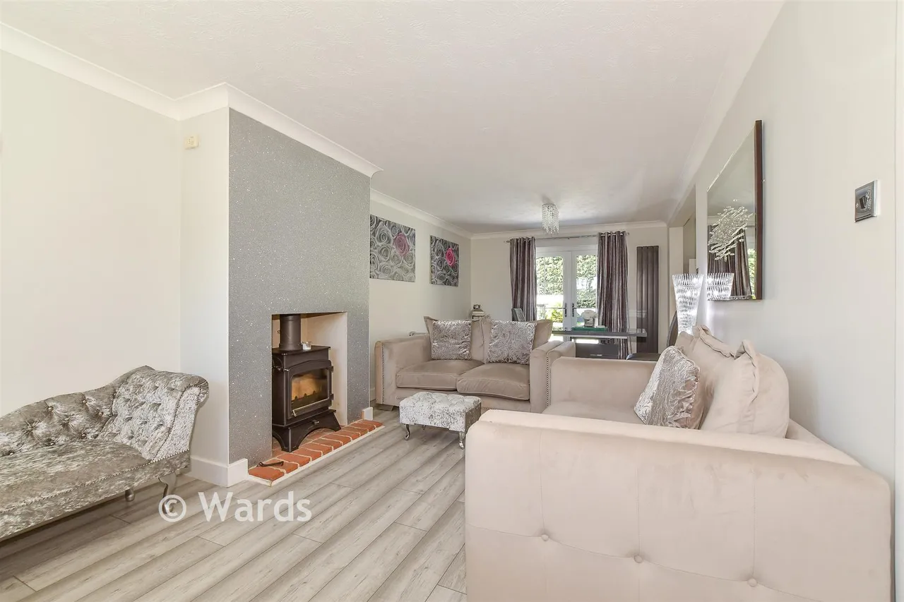 Ladyfields, Broomfield, CT6, photo 3