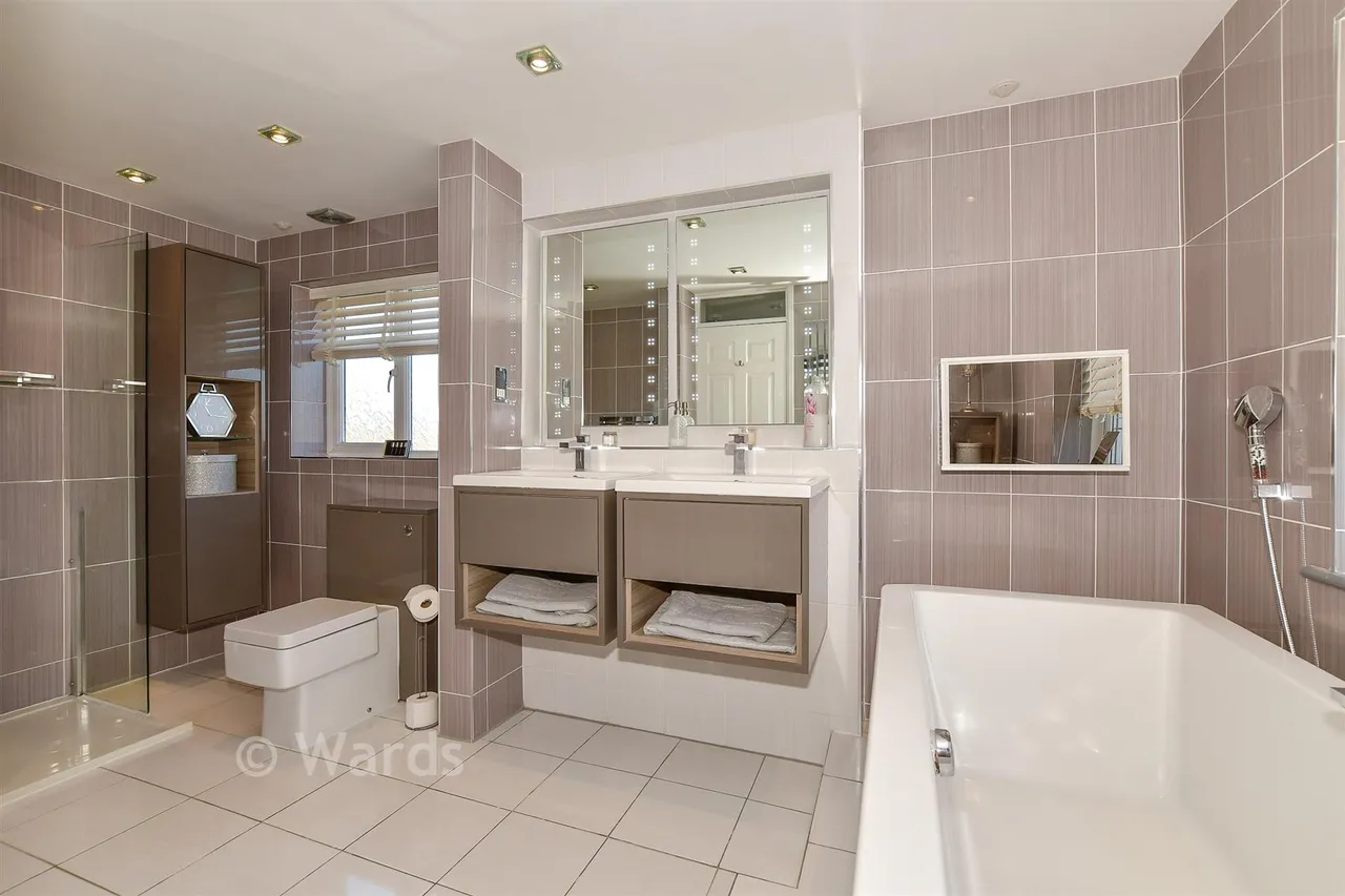 Ladyfields, Broomfield, CT6, photo 17