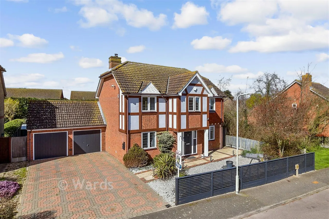 4 bed house for sale, Ladyfields, Broomfield, CT6