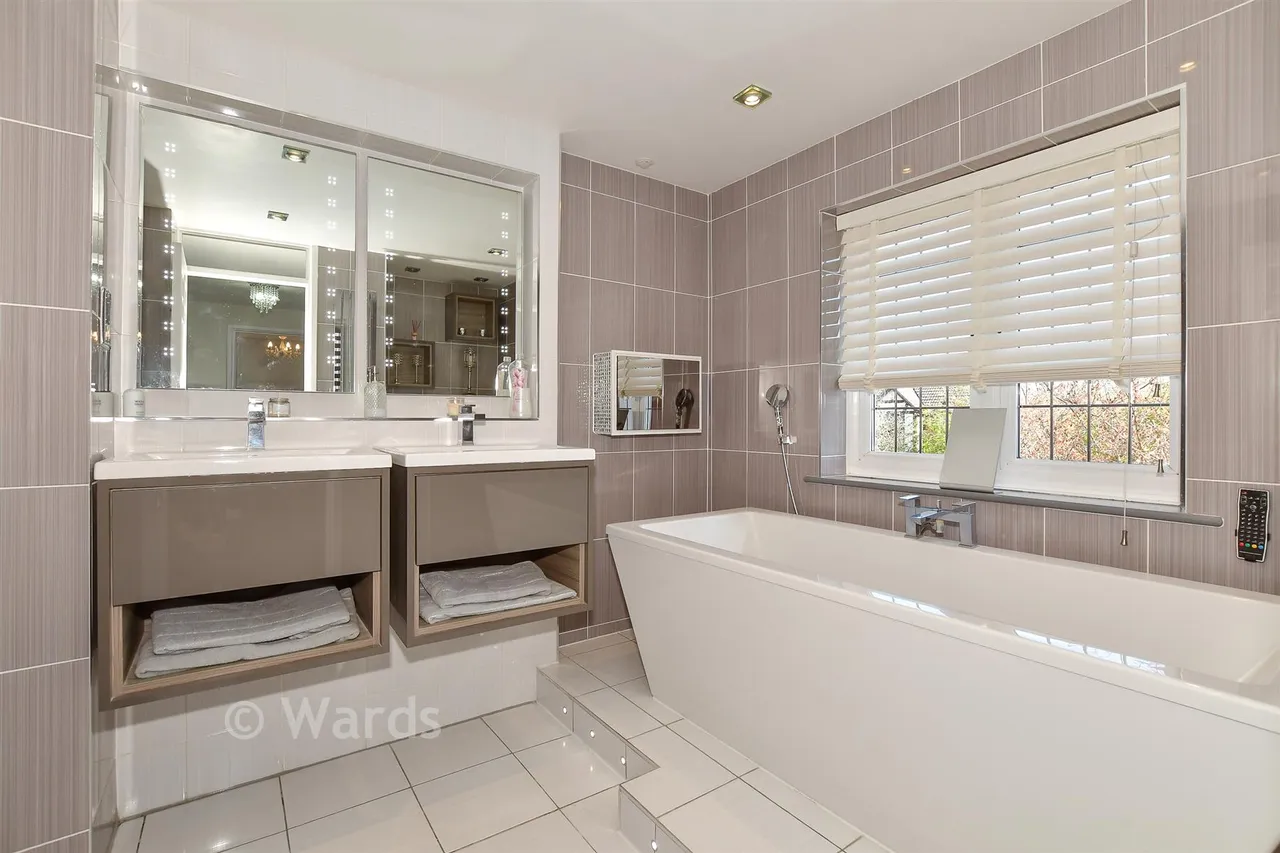 Ladyfields, Broomfield, CT6, photo 15