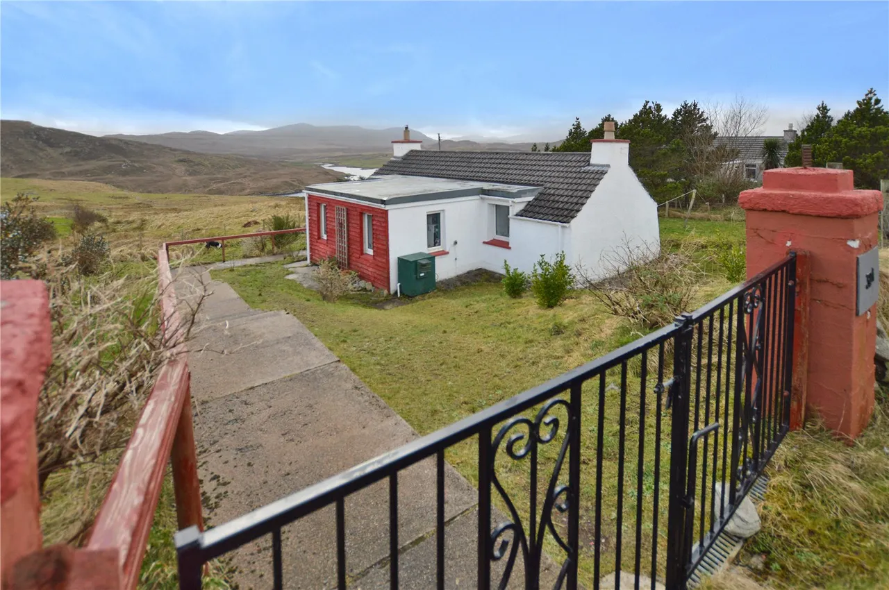 Gunn Croft, 32A Balallan, Isle of Lewis, Eilean Siar, HS2 9PN, photo 2