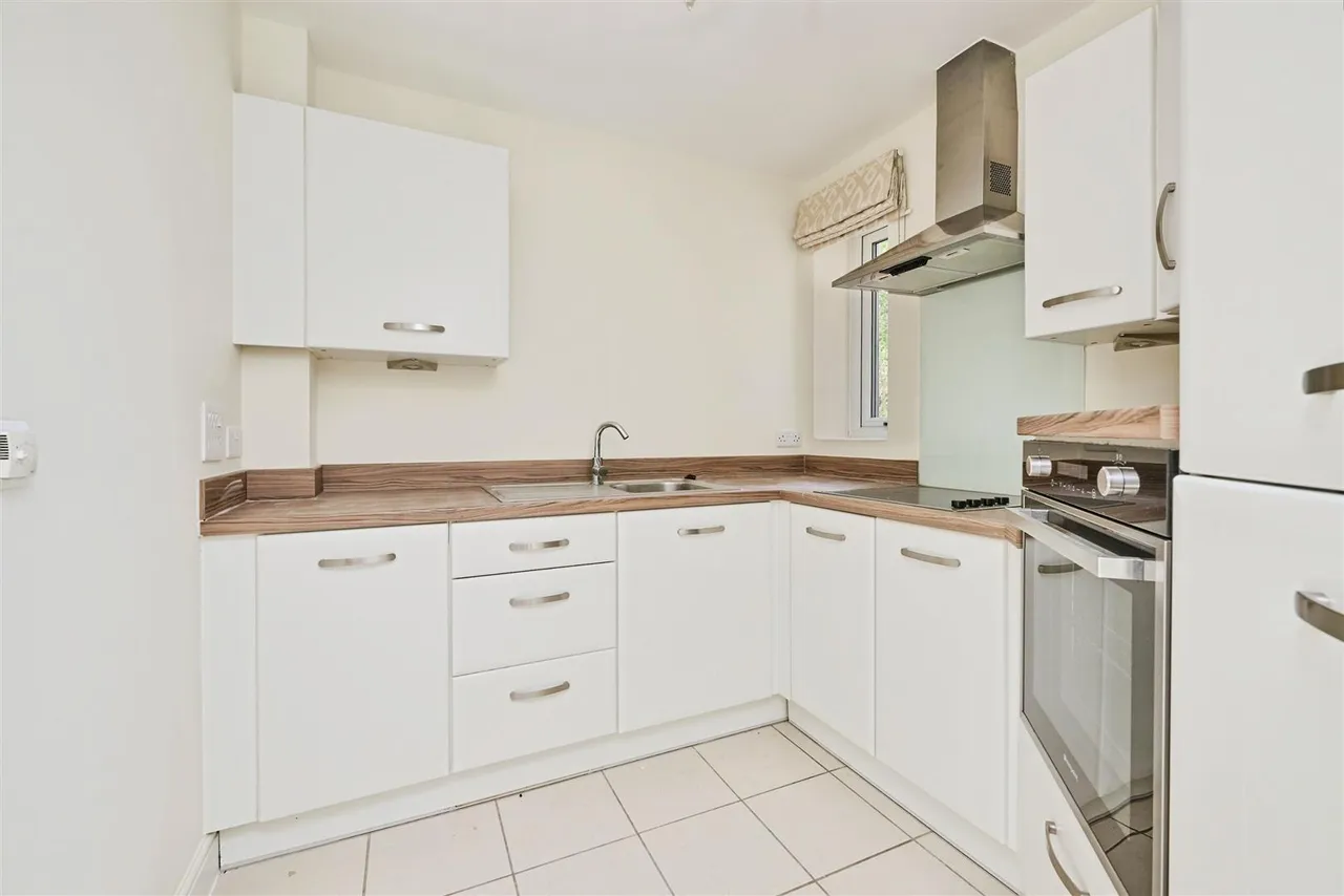 High Street, Huntingdon, PE29, photo 8
