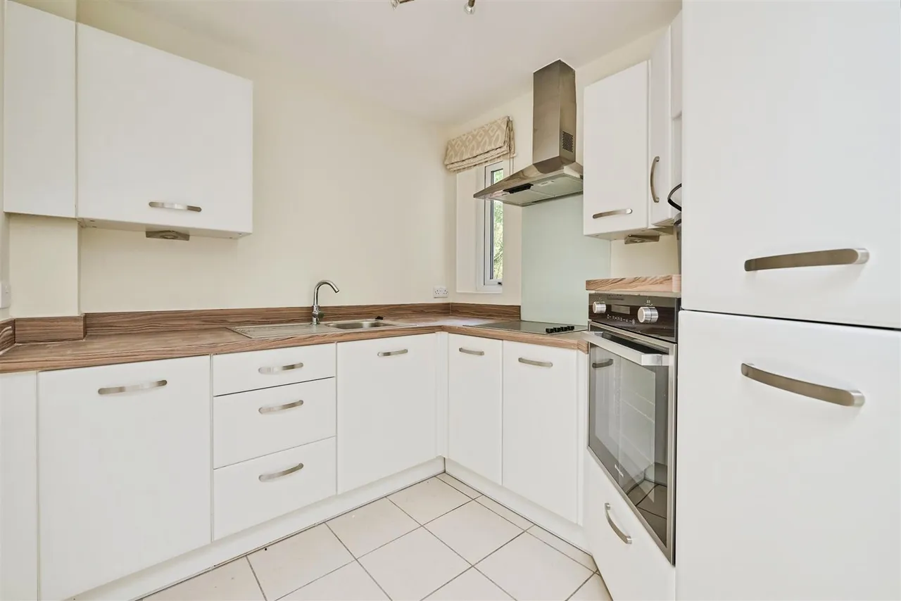 High Street, Huntingdon, PE29, photo 7