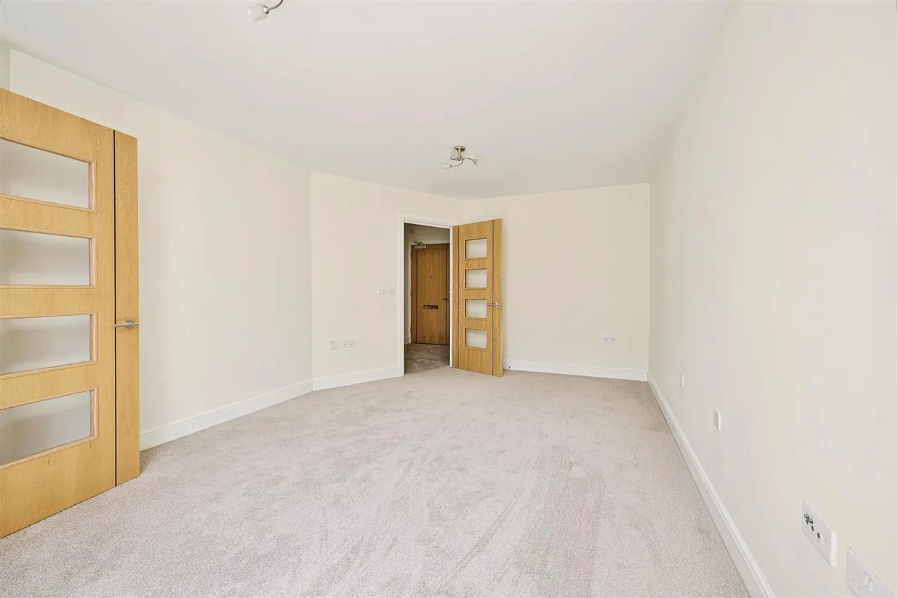 High Street, Huntingdon, PE29, photo 6