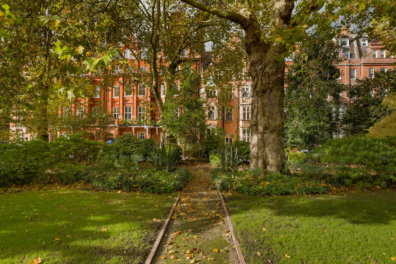 Cadogan Square, Knightsbridge, London, photo 10