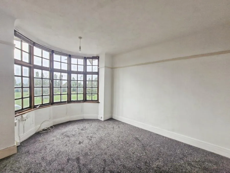 Jubilee Avenue, Portsmouth, PO6, photo 2