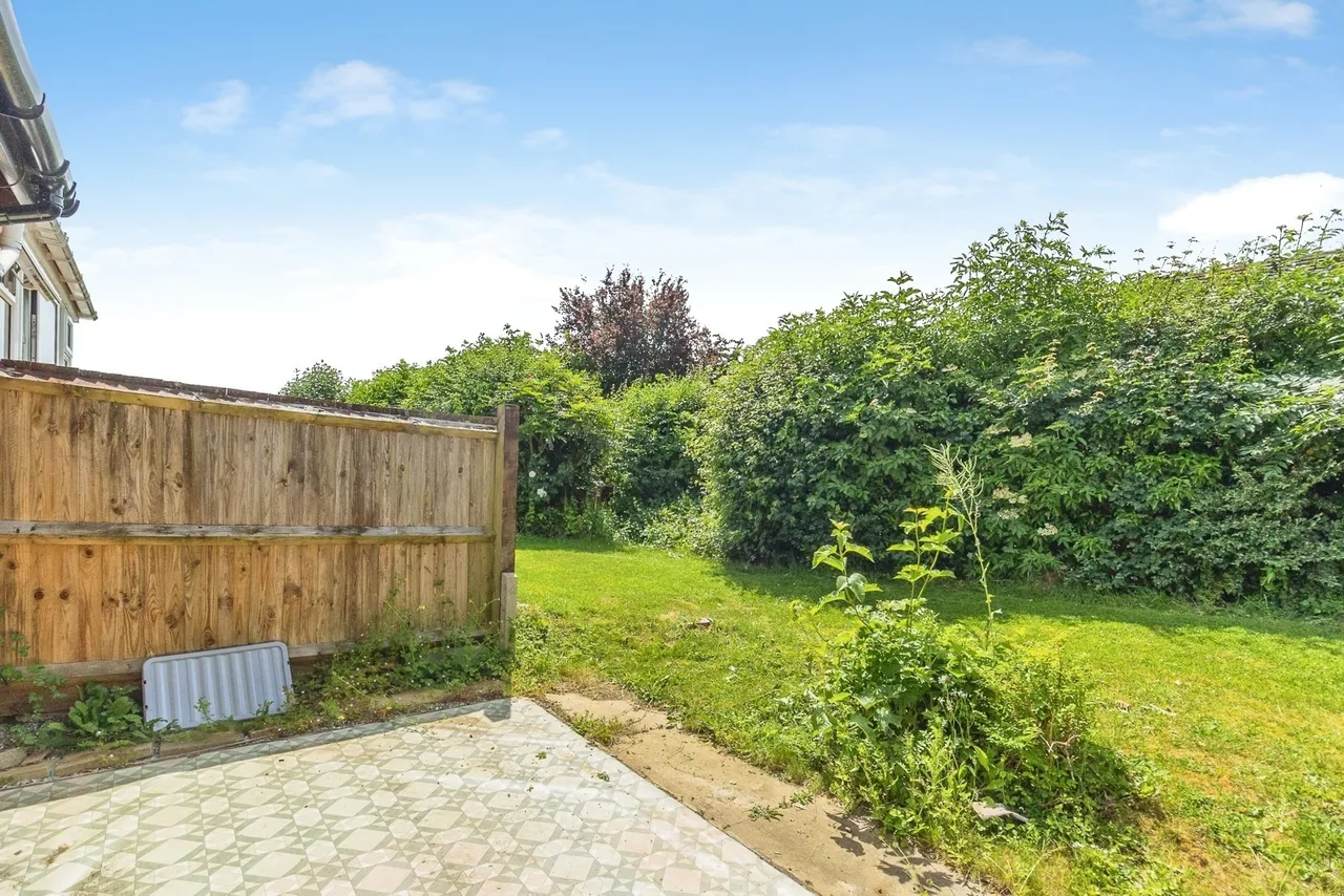 Bryony Place, Conniburrow, Milton Keynes, Buckinghamshire, MK14, photo 2
