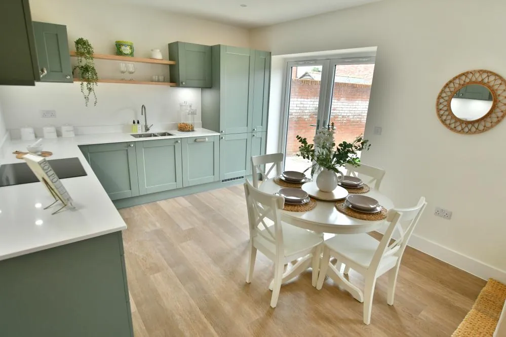 Churchill Gardens, Sturminster Marshall, BH21, photo 3