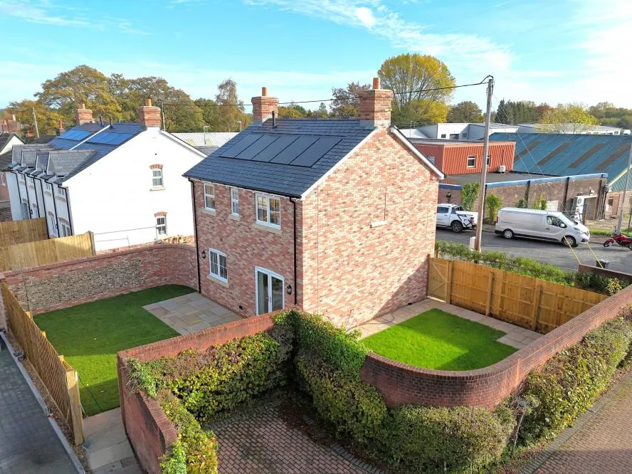 3 bed property for sale, Churchill Gardens, Sturminster Marshall, BH21