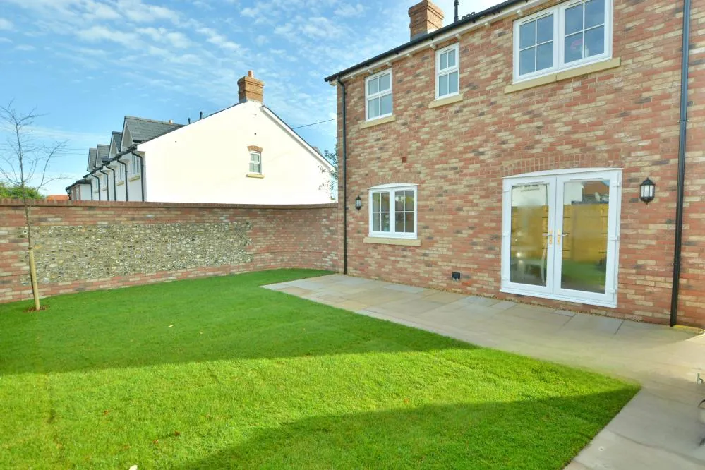 Churchill Gardens, Sturminster Marshall, BH21, photo 19