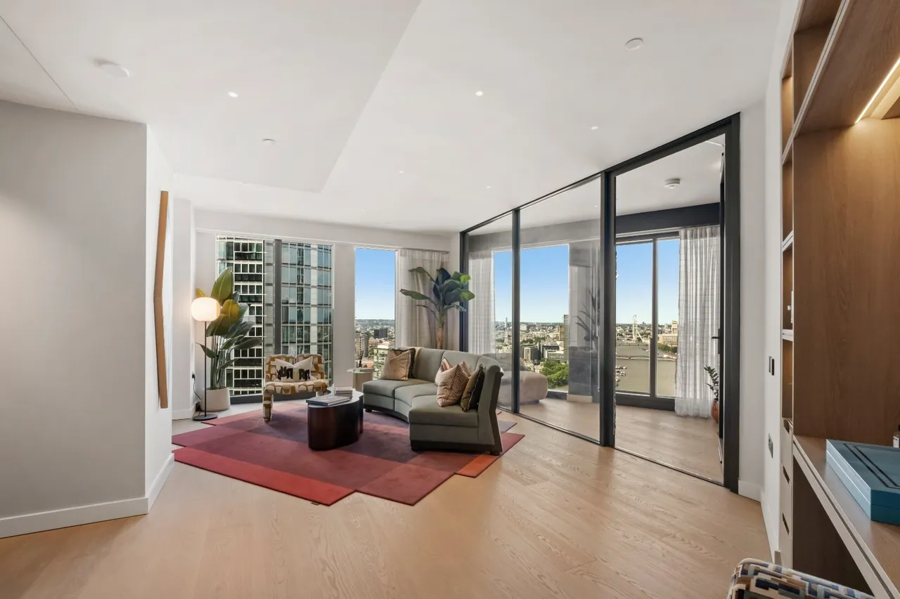 Nine Elms Lane, London, SW8, photo 4