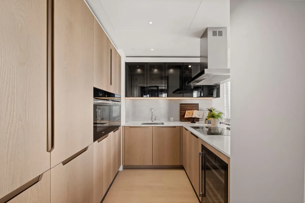 Nine Elms Lane, London, SW8, photo 11