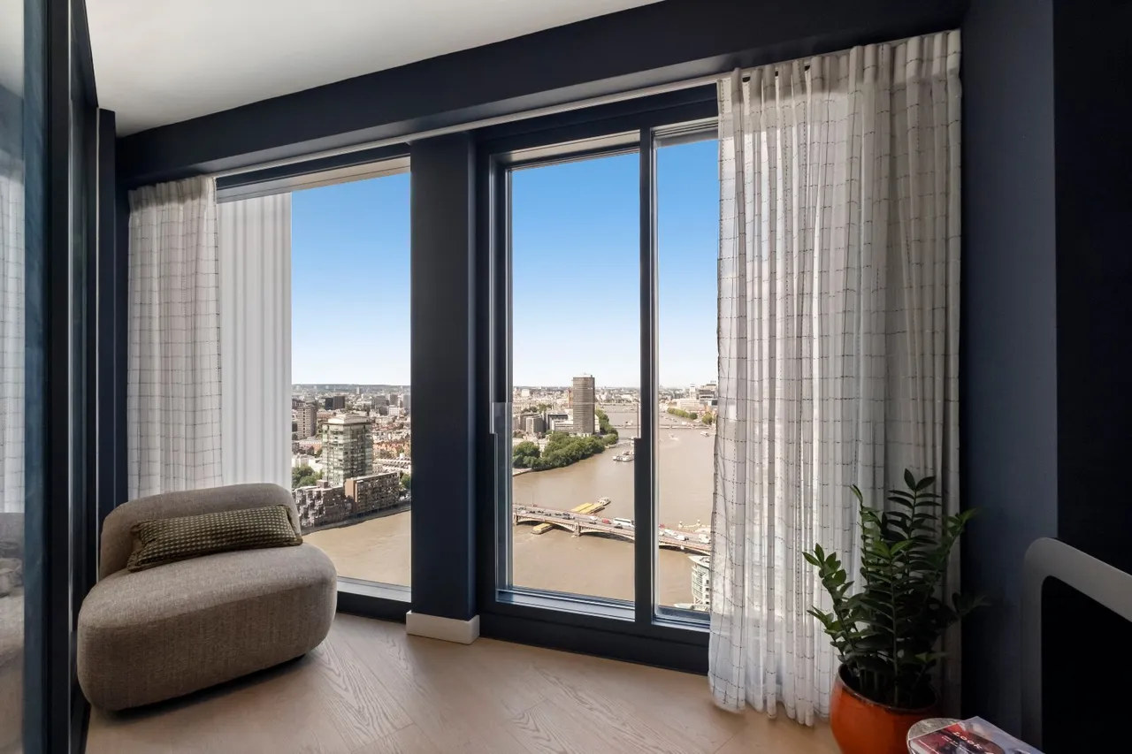 Nine Elms Lane, London, SW8, photo 10
