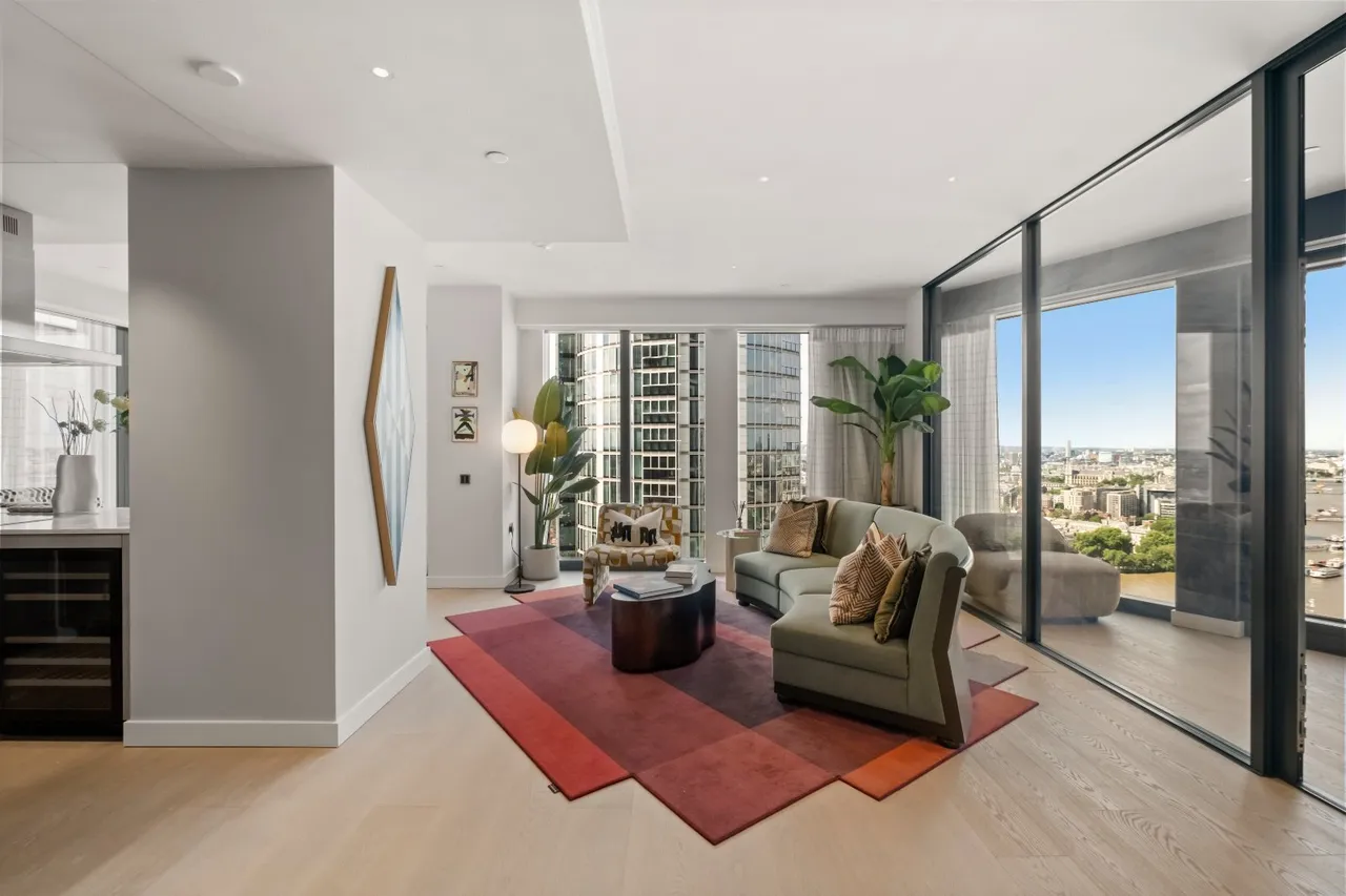 Nine Elms Lane, London, SW8, photo 5