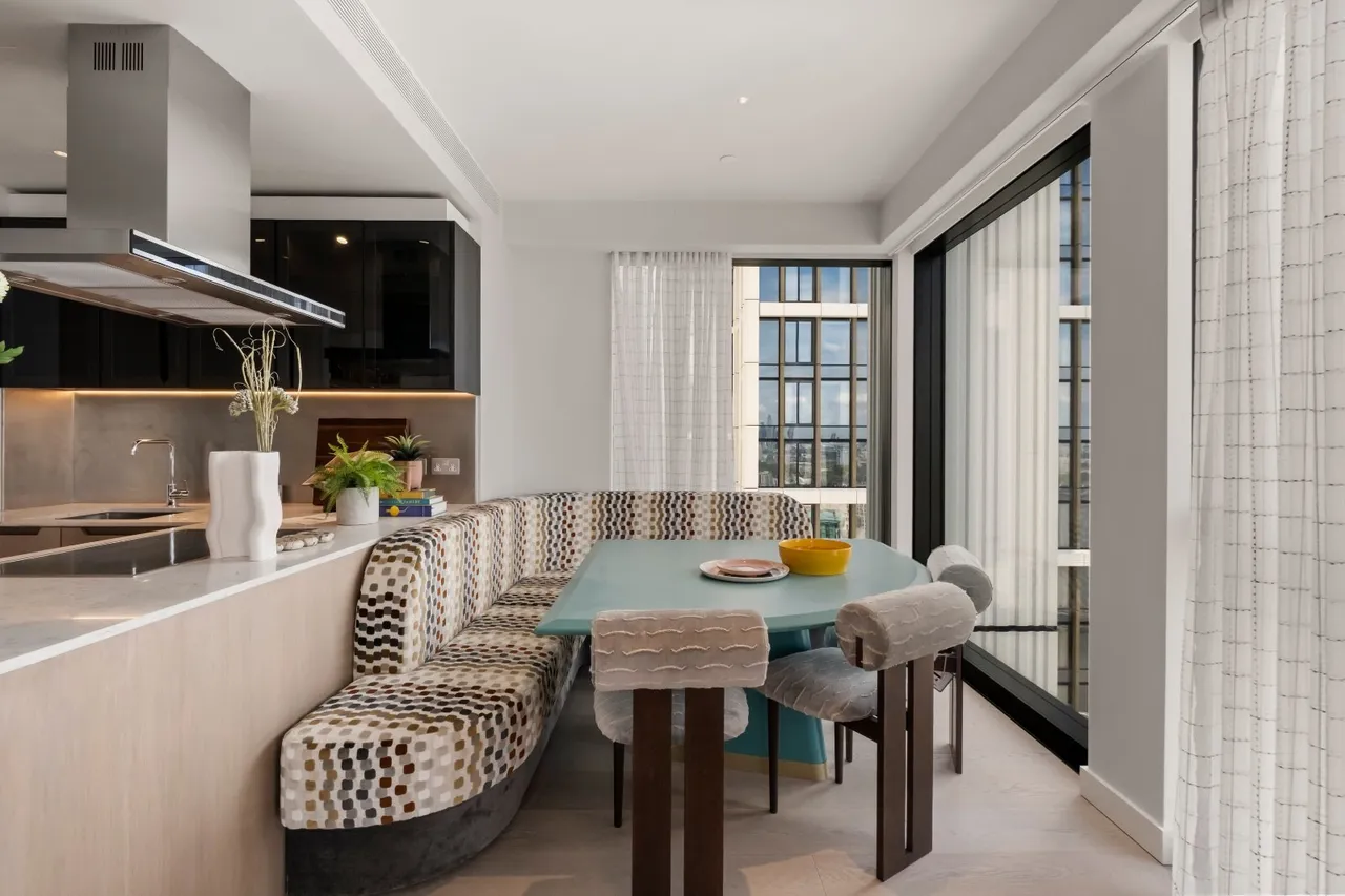 Nine Elms Lane, London, SW8, photo 6
