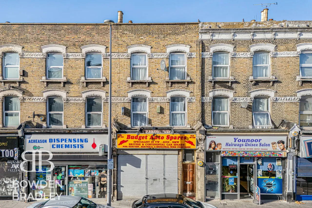 High Road, Leytonstone, E11, photo 24