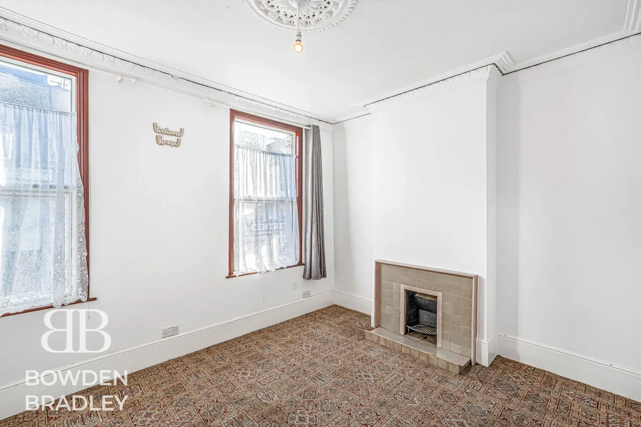 High Road, Leytonstone, E11, photo 15