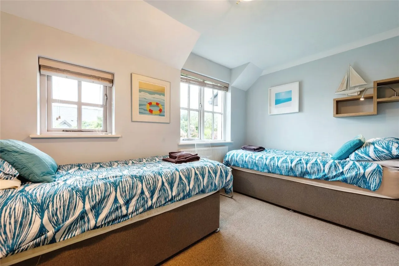 Padstow, PL28, photo 9