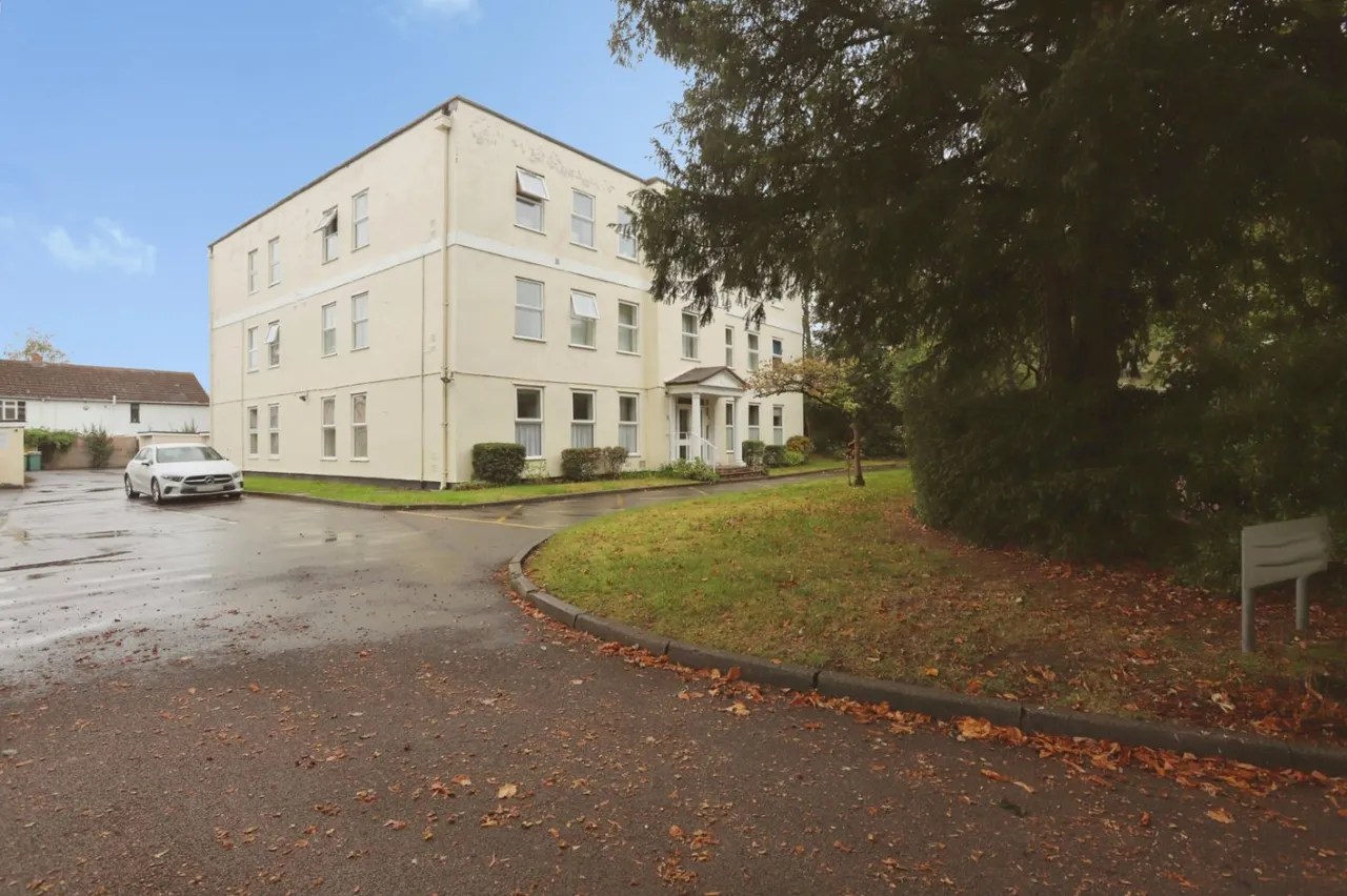 Pittville Circus, Cheltenham, GL52, photo 12