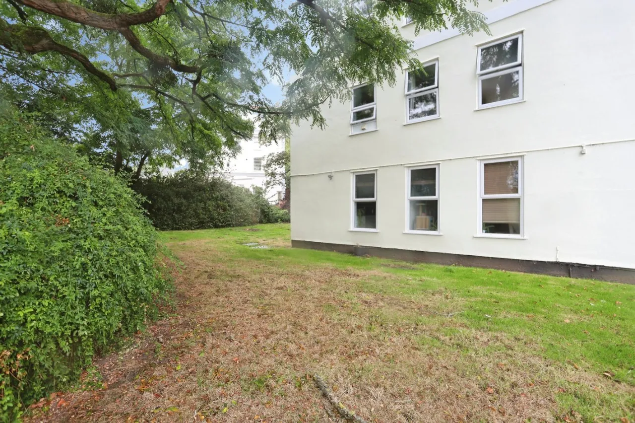 Pittville Circus, Cheltenham, GL52, photo 11
