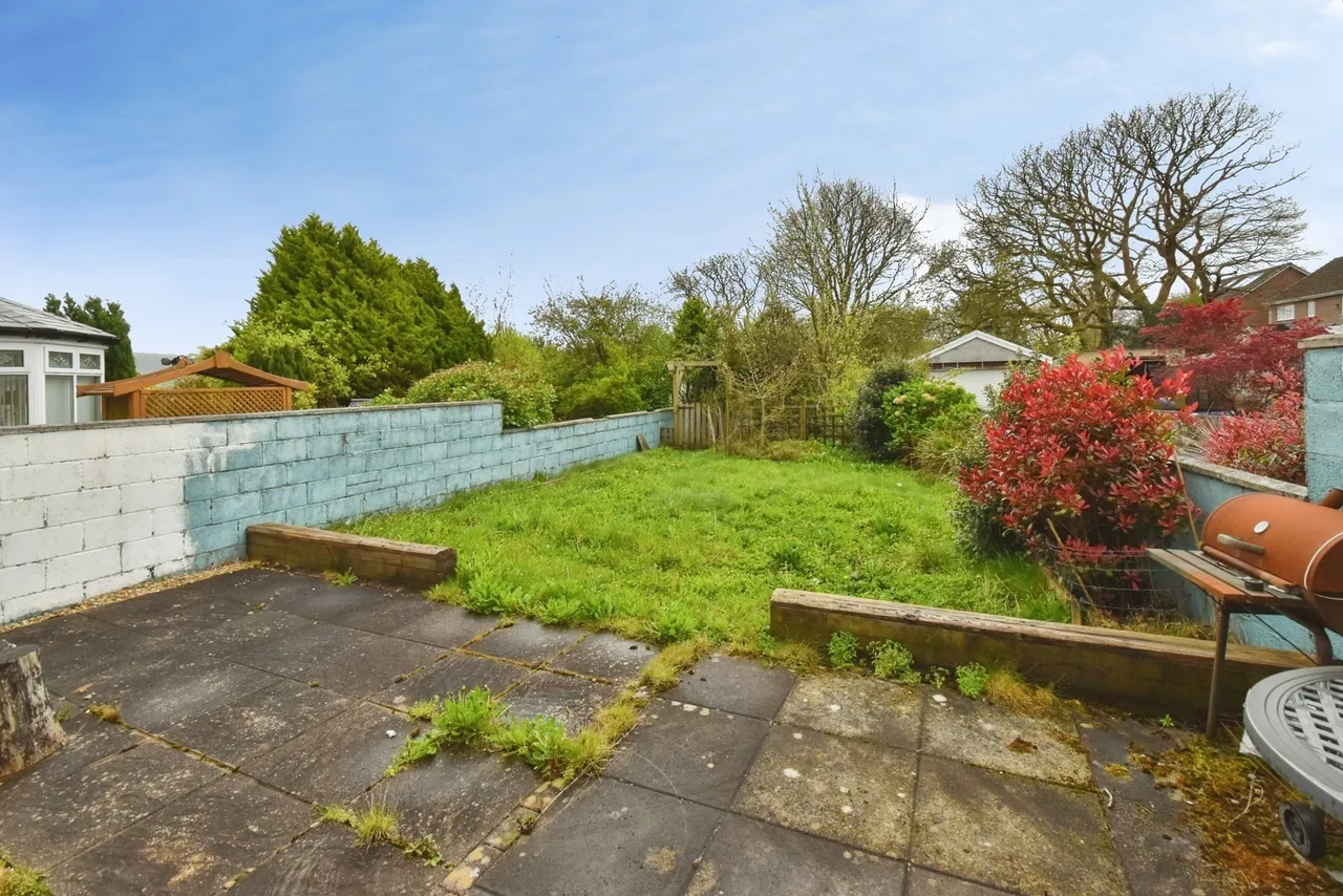 Tycroes Road, Tycroes, SA18, photo 16