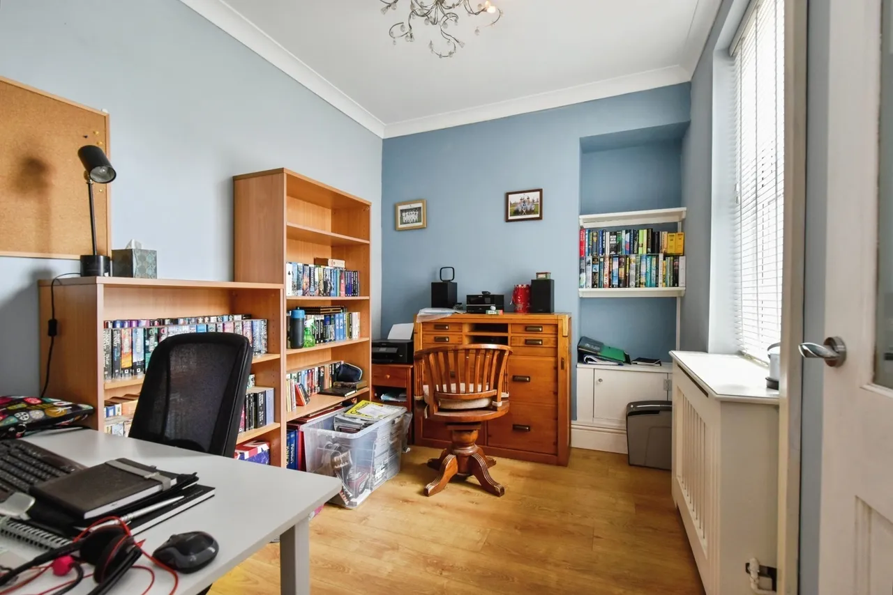 Tycroes Road, Tycroes, SA18, photo 8