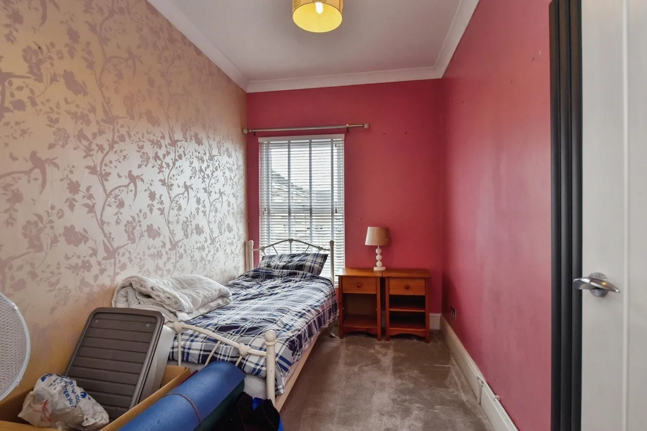 Tycroes Road, Tycroes, SA18, photo 11