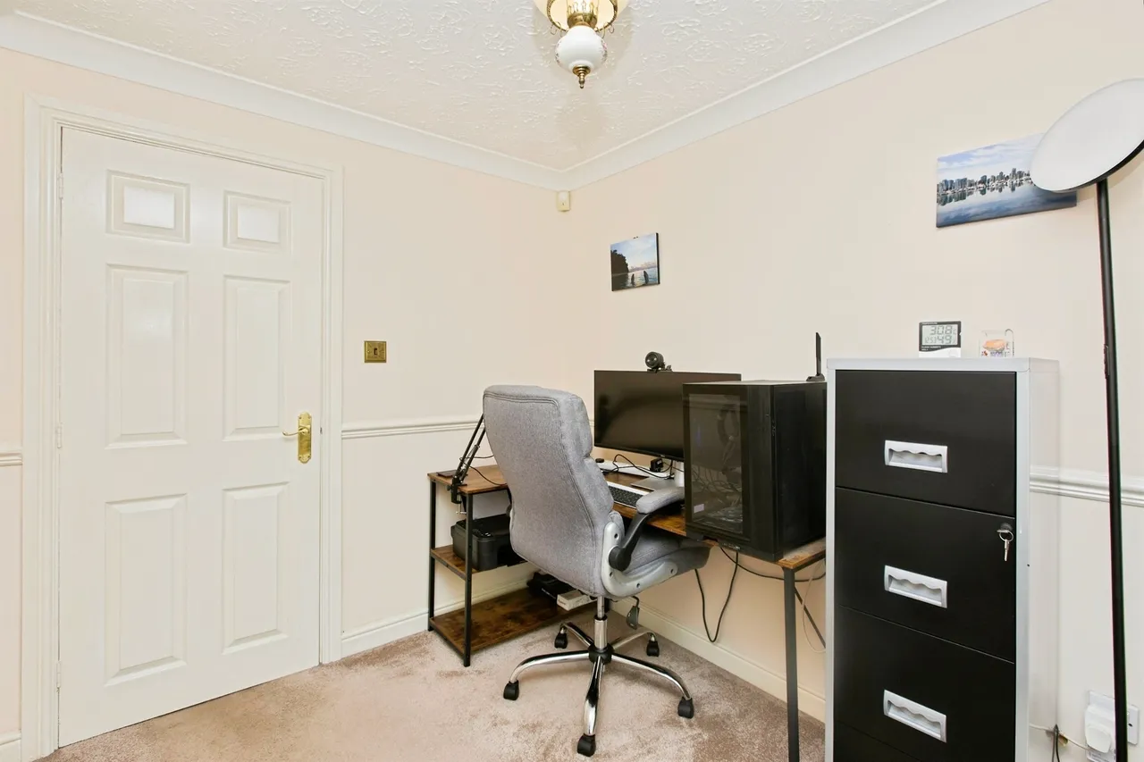 Jennings Way, Burton-On-Trent, DE14, photo 23
