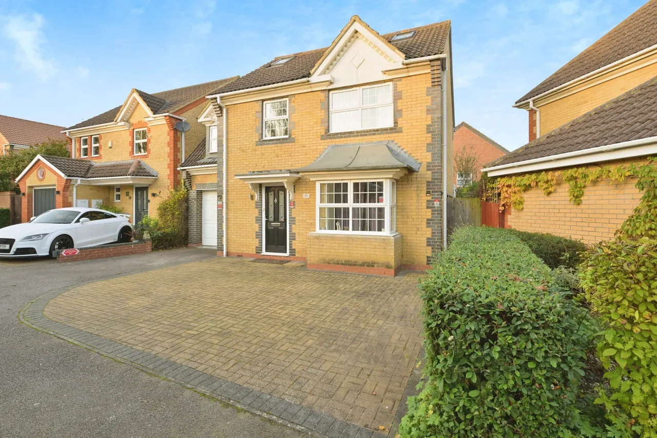 4 bed house for sale — Battalion Drive, Wootton, Northampton, Northamptonshire, NN4
