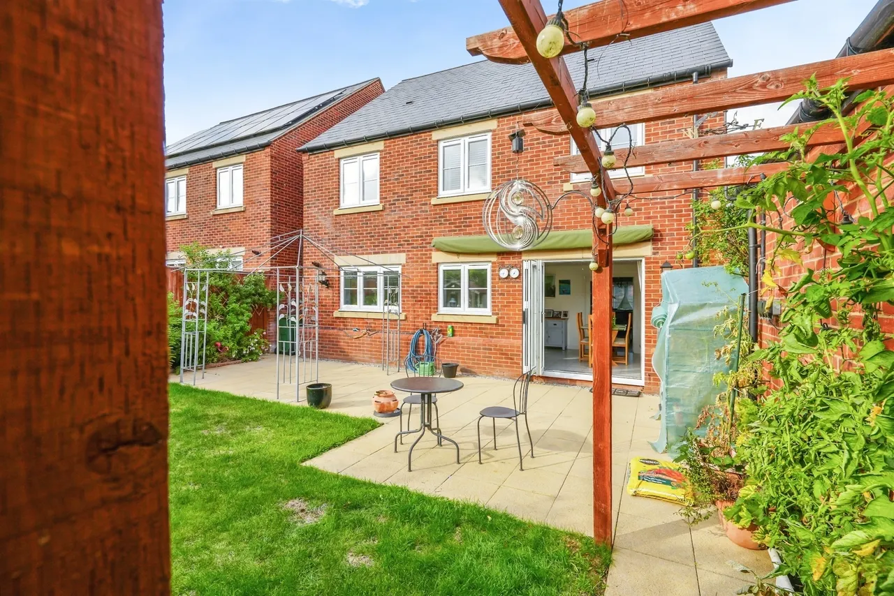 Camp Road, Upper Heyford, OX25, photo 4