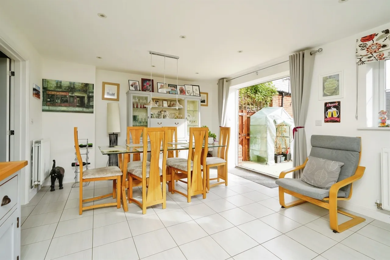 Camp Road, Upper Heyford, OX25, photo 9