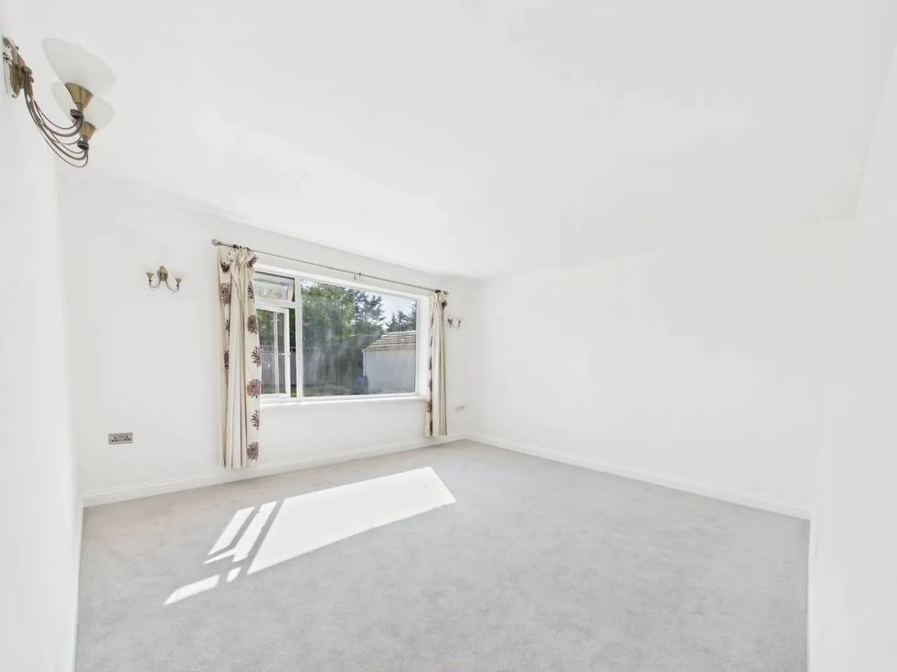 New Passage Road, Pilning, BS35, photo 3