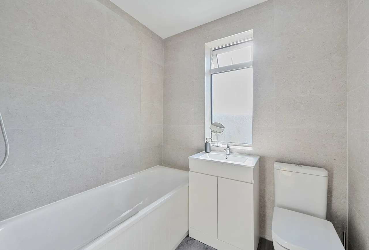 Dale Park Avenue, Carshalton, SM5 2EP, photo 8